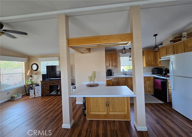 408 Tanglewood, Oroville CA: https://media.crmls.org/medias/14d7e5ac-1011-4e88-a503-c87ab9d64e33.jpg