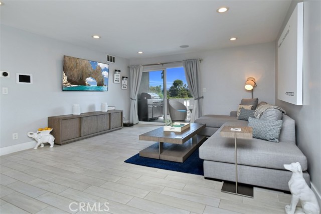 Detail Gallery Image 4 of 48 For 13543 Moorpark St #15,  Sherman Oaks,  CA 91423 - 1 Beds | 1/1 Baths