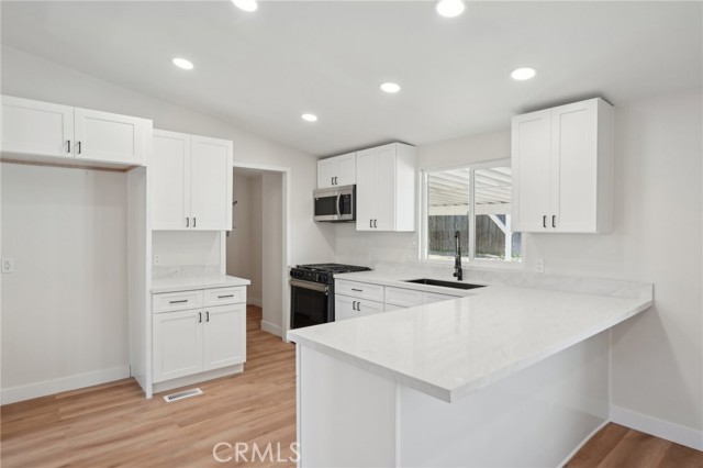 33418 Furrow Court, Wildomar CA: https://media.crmls.org/medias/14d93799-8f42-4696-ad93-d5cf3ff9bf56.jpg