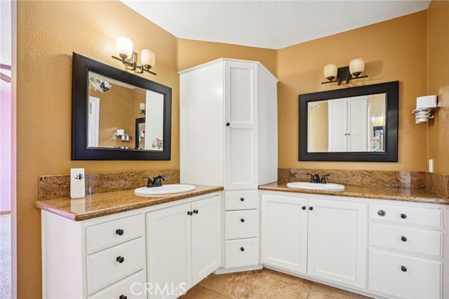 Detail Gallery Image 14 of 21 For 808 Daybreak Ct, San Jacinto,  CA 92582 - 4 Beds | 3 Baths