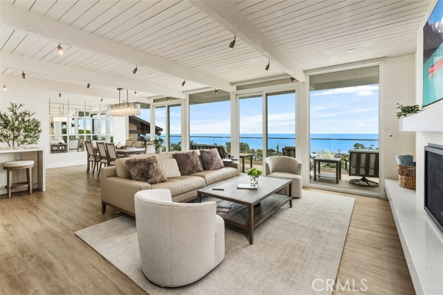 Detail Gallery Image 14 of 48 For 365 Heather Pl, Laguna Beach,  CA 92651 - 5 Beds | 4 Baths