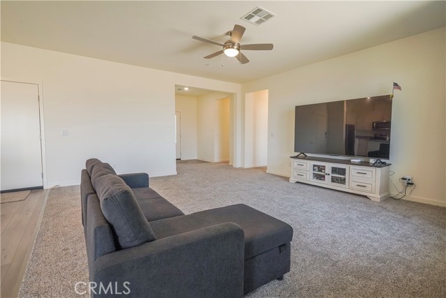 Detail Gallery Image 7 of 26 For 12326 Ranchito Way, Victorville,  CA 92392 - 3 Beds | 2 Baths