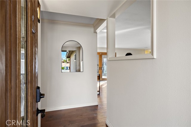 Detail Gallery Image 2 of 23 For 8292 Darsy, Huntington Beach,  CA 92647 - 4 Beds | 2/1 Baths