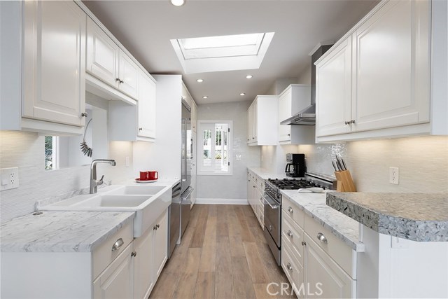 Detail Gallery Image 8 of 31 For 917 Rembrandt Dr, Laguna Beach,  CA 92651 - 3 Beds | 2 Baths