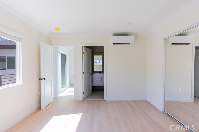 128 S Harper Avenue, Los Angeles CA: https://media.crmls.org/medias/14db937d-73ef-40aa-a67b-f9b0cde04487.jpg