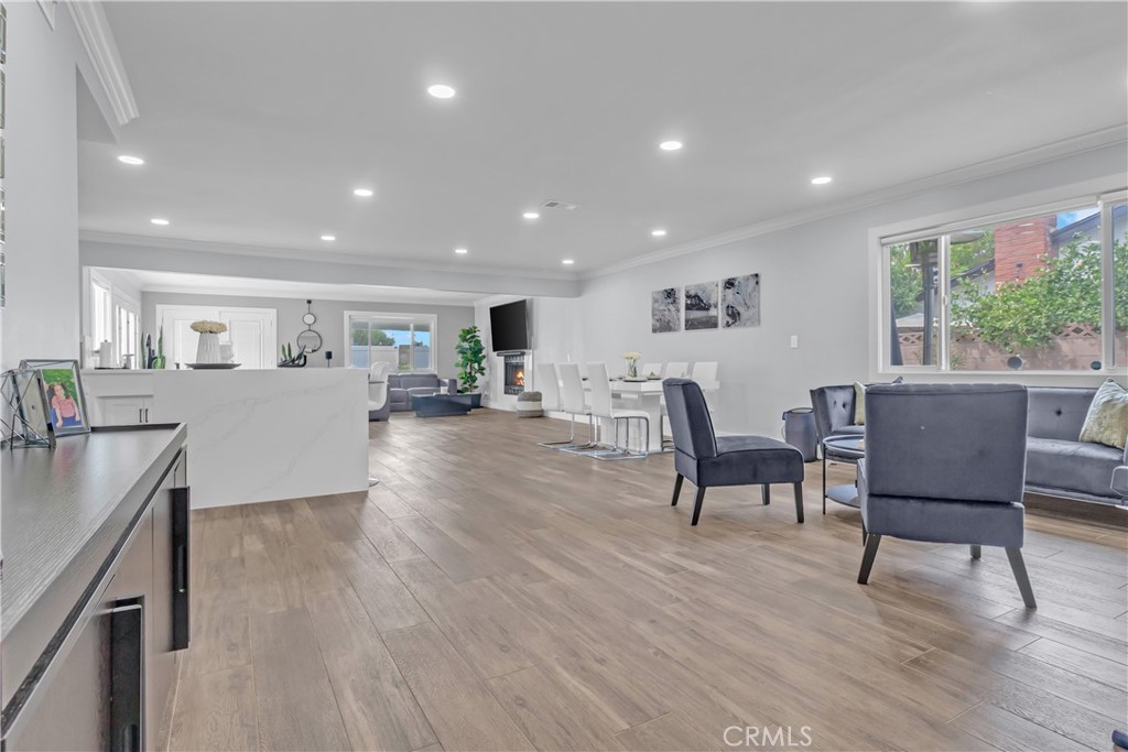 MLS #DW25195783 image #9