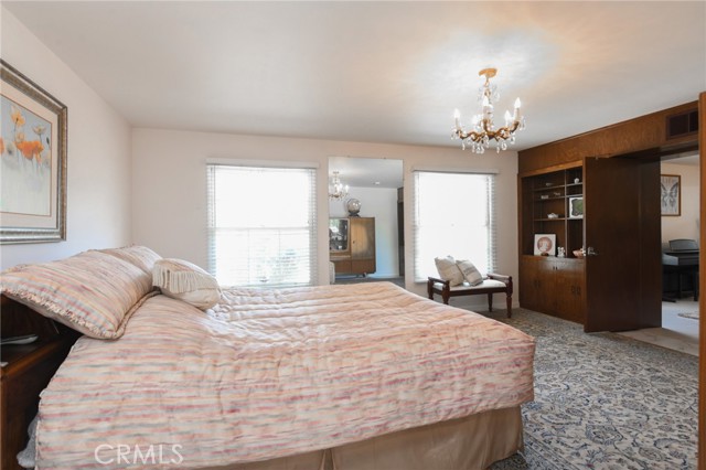 5295 Bronson Way, Riverside CA: https://media.crmls.org/medias/14dd449f-ba85-4287-bfe2-4872c68875f9.jpg