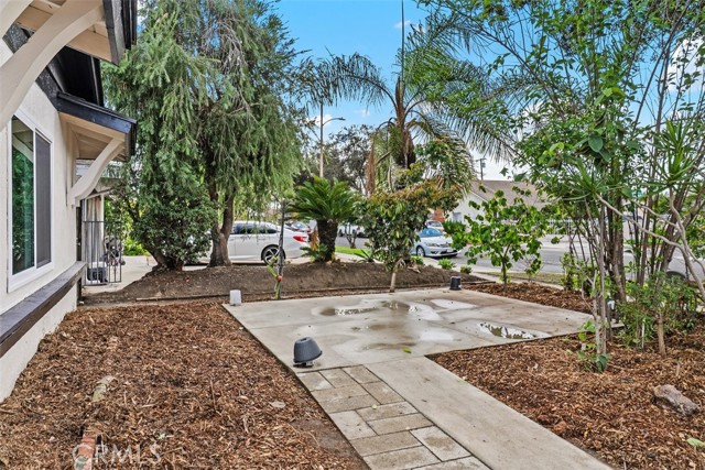 Detail Gallery Image 2 of 28 For 913 S Diamond, Santa Ana,  CA 92704 - 5 Beds | 2 Baths