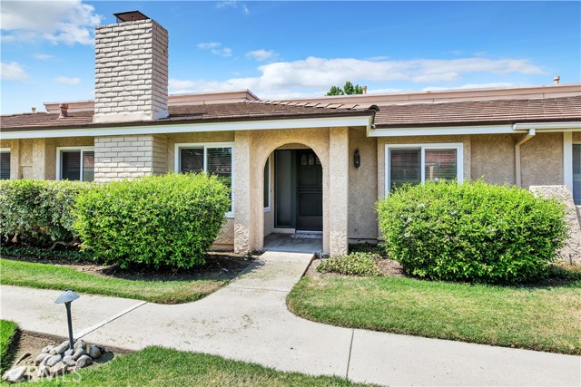 Detail Gallery Image 2 of 24 For 2133 Crespi Ln, Westlake Village,  CA 91361 - 2 Beds | 2 Baths