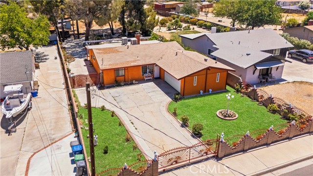 Detail Gallery Image 2 of 39 For 43236 20th St, Lancaster,  CA 93534 - 4 Beds | 2 Baths