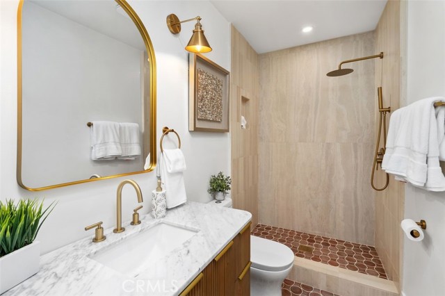 6373 W 6TH Street, Los Angeles CA: https://media.crmls.org/medias/14e08146-8e46-4b85-a189-92c510ba80bf.jpg
