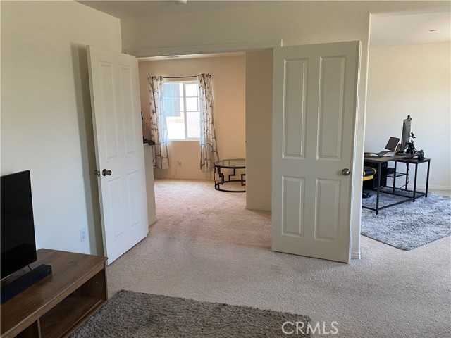 17620 Comfrey Drive, San Bernardino CA: https://media.crmls.org/medias/14e0b142-0f59-4497-8fe3-b2c6ffd5bd36.jpg