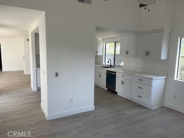 Detail Gallery Image 17 of 26 For 48 Lakeshore #2,  Irvine,  CA 92604 - 3 Beds | 2/1 Baths