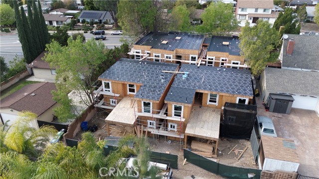 Detail Gallery Image 5 of 13 For 11348 Reseda #B,  Porter Ranch,  CA 91326 - 3 Beds | 3 Baths