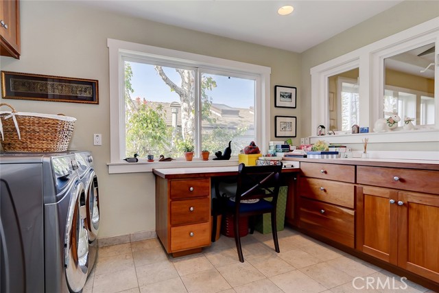 2200 John Street, Manhattan Beach, California 90266, 4 Bedrooms Bedrooms, ,3 BathroomsBathrooms,Residential,Sold,John,SB23065646