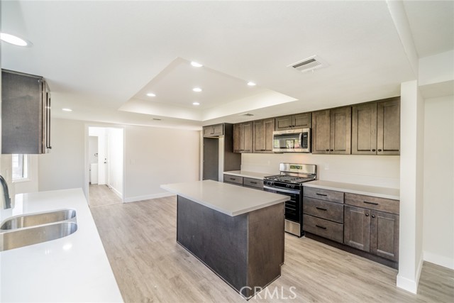 Detail Gallery Image 12 of 54 For 13627 Scenic Crest Dr, Yucaipa,  CA 92399 - 4 Beds | 2/1 Baths