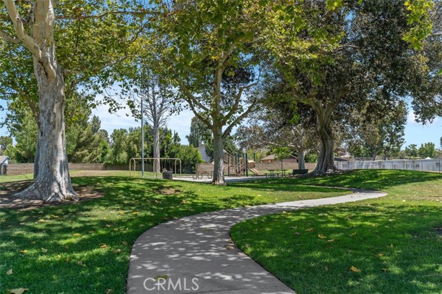 513 Loyola Drive, Placentia CA: https://media.crmls.org/medias/14e1a035-4961-4209-9588-c71e1b6b3537.jpg