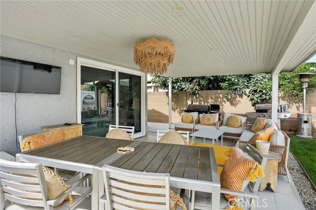 Detail Gallery Image 3 of 34 For 16921 Durham Dr, Yorba Linda,  CA 92886 - 3 Beds | 2 Baths