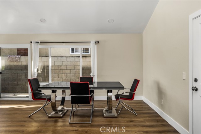 Detail Gallery Image 13 of 29 For 605 W Curie, Santa Ana,  CA 92707 - 4 Beds | 2 Baths