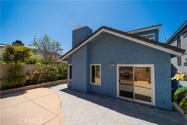 811 Oceanhill Drive, Huntington Beach CA: https://media.crmls.org/medias/14e3c5e3-15a0-465a-973b-ad07b3650aa9.jpg