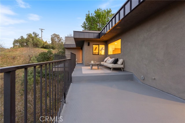 Detail Gallery Image 59 of 61 For 3250 Coldwater Canyon Ave, Studio City,  CA 91604 - 4 Beds | 4 Baths