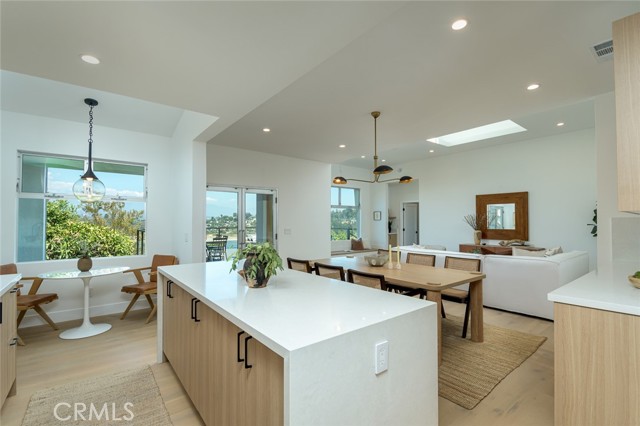 Detail Gallery Image 23 of 71 For 2023 Kenilworth Ave, Los Angeles,  CA 90039 - 3 Beds | 2 Baths