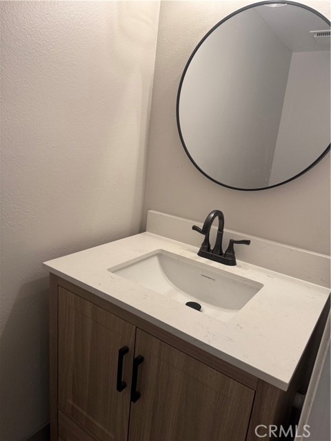 Detail Gallery Image 8 of 48 For 7445 Laurelgrove Ave #2,  North Hollywood,  CA 91605 - 3 Beds | 2 Baths