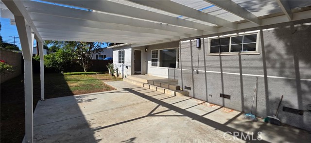 8849 Swinton Avenue, North Hills CA: https://media.crmls.org/medias/14e5c55e-5230-4255-b57f-e56da5350d0d.jpg