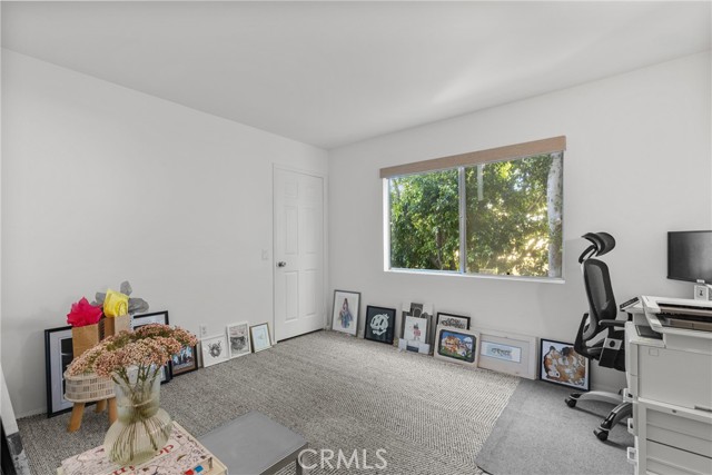 Detail Gallery Image 13 of 18 For 4859 Coldwater Canyon Ave #4,  Sherman Oaks,  CA 91423 - 2 Beds | 2 Baths