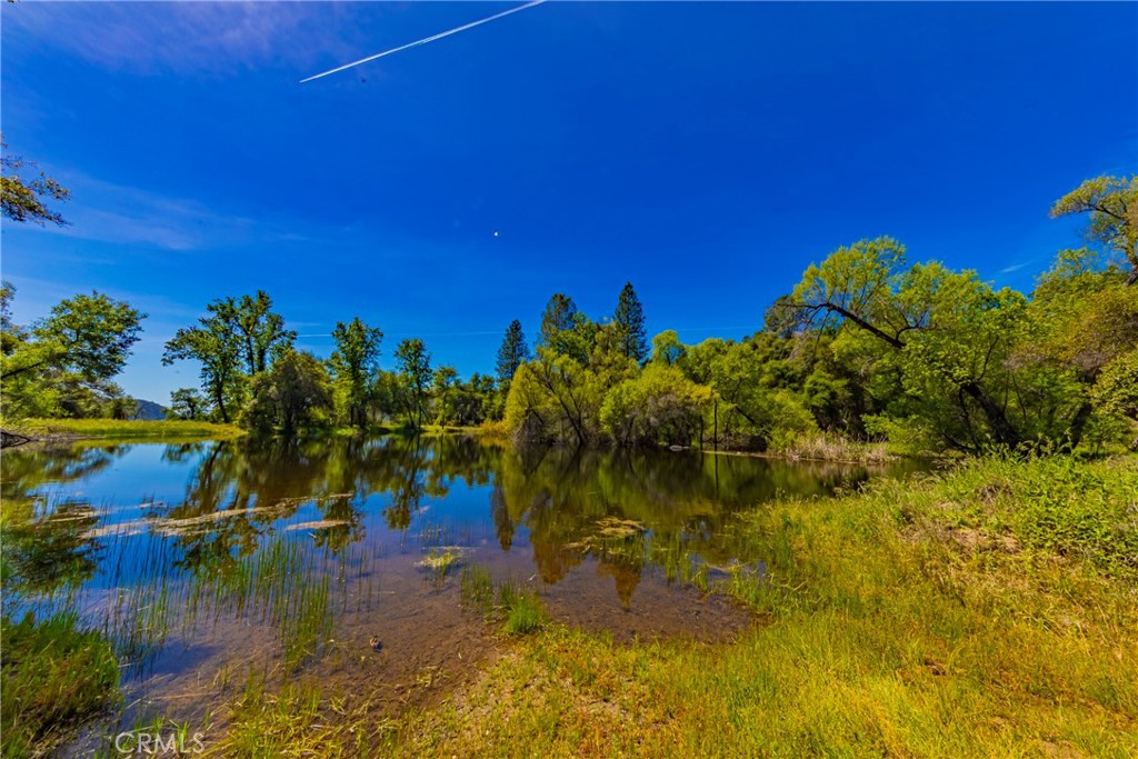 https://media.crmls.org/medias/14e77744-30d7-4d0b-8348-ce9a750d828a.jpg?preset=X-Large