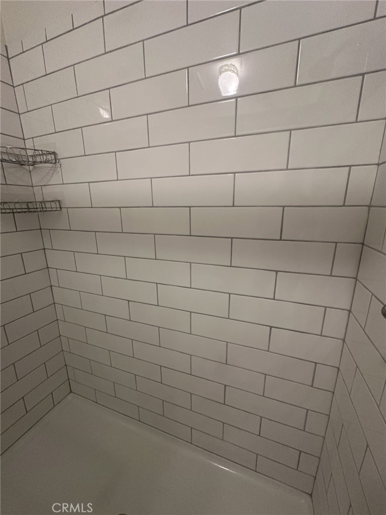 https://media.crmls.org/medias/14e83d83-158a-44af-946e-1105bed6af47.jpg?preset=X-Large