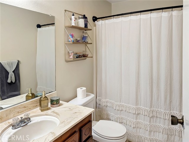 Detail Gallery Image 5 of 5 For 2549 Bonita, Highland,  CA 92346 - 4 Beds | 2 Baths