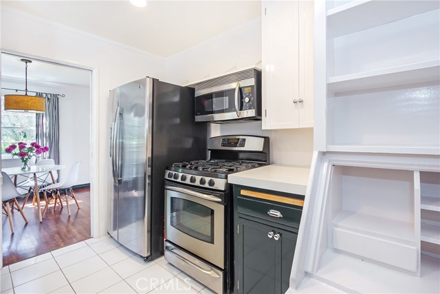 Detail Gallery Image 11 of 25 For 249 Wave, Laguna Beach,  CA 92651 - 2 Beds | 2 Baths