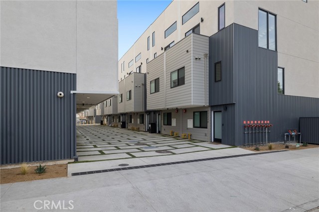 Detail Gallery Image 39 of 45 For 11324 W Raitt Ln, North Hollywood,  CA 91606 - 3 Beds | 4 Baths