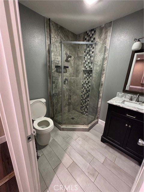 Detail Gallery Image 8 of 17 For 1370 Wheaton Way, Riverside,  CA 92507 - 3 Beds | 2 Baths