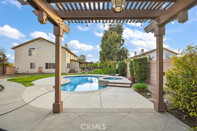 14132 Peral Court, Chino CA: https://media.crmls.org/medias/14ea378e-b8e8-45ec-a60d-9ffc18072e0d.jpg