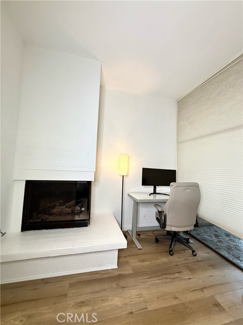 Detail Gallery Image 12 of 13 For 9116 Marina Pacifica Dr, Long Beach,  CA 90803 - 0 Beds | 1 Baths