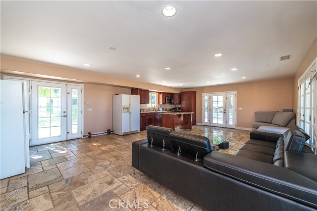 32375 Sage Road, Hemet CA: https://media.crmls.org/medias/14eaf18a-411d-4ed3-86d1-2e5c870e5239.jpg