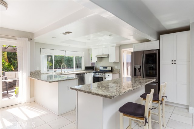 Detail Gallery Image 11 of 25 For 16871 Saybrook Ln, Huntington Beach,  CA 92649 - 3 Beds | 2/1 Baths