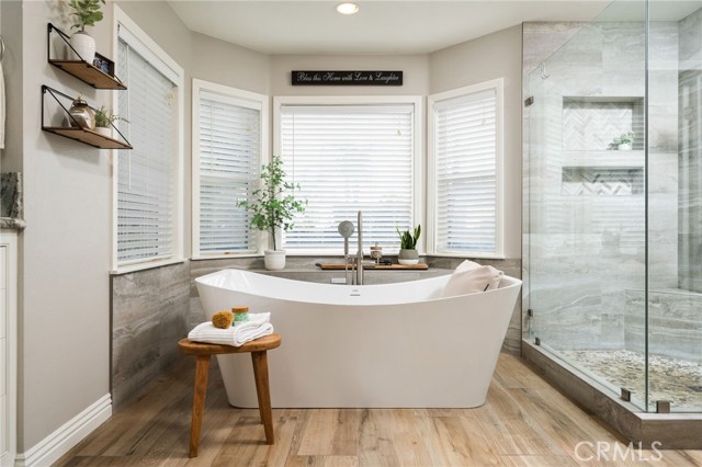 Detail Gallery Image 12 of 39 For 1098 W 25th Street, Upland,  CA 91784 - 4 Beds | 3 Baths