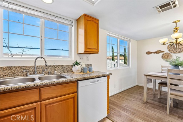 15908 Halldale, B photo 13