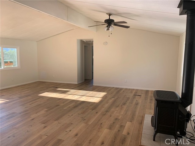 523 Piute Street, Bodfish CA: https://media.crmls.org/medias/14ed9f68-932b-4550-910f-b3f94342150e.jpg