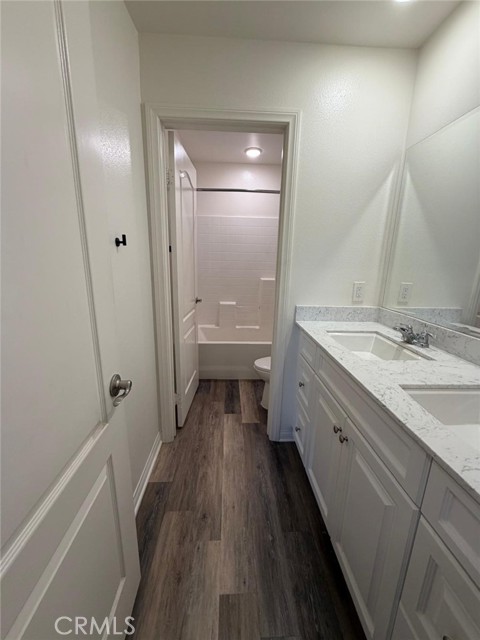 Detail Gallery Image 18 of 31 For 4009 Elderberry, Lake Elsinore,  CA 92530 - 5 Beds | 2/1 Baths