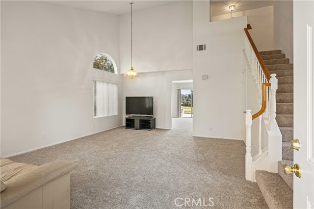 Detail Gallery Image 2 of 23 For 22125 Pamplico Dr, Saugus,  CA 91350 - 4 Beds | 2/1 Baths