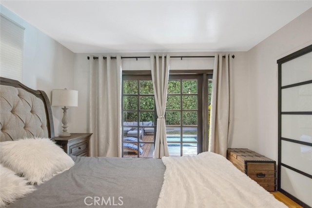 Detail Gallery Image 18 of 28 For 23818 Oxnard St, Woodland Hills,  CA 91367 - 3 Beds | 3 Baths