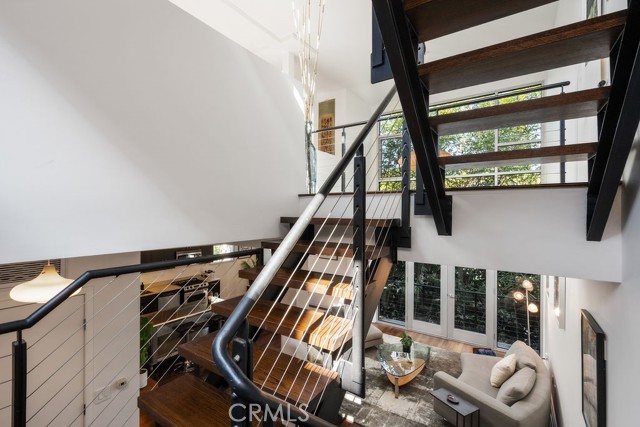 4111 W Sunset Boulevard, Los Angeles CA: https://media.crmls.org/medias/14f006cc-0e89-4c19-aecb-389b5be46968.jpg