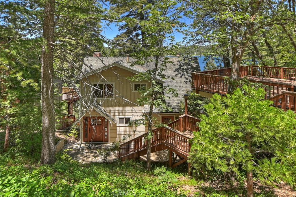 28904 Palisades Drive, Lake Arrowhead, CA 92352