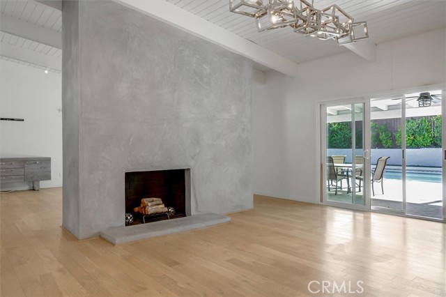 Detail Gallery Image 12 of 66 For 24216 Calvert St, Woodland Hills,  CA 91367 - 5 Beds | 3/1 Baths