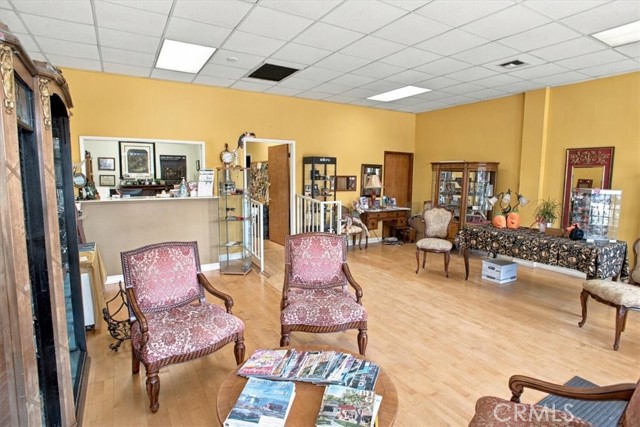  Commercial for Sale in Burbank, California