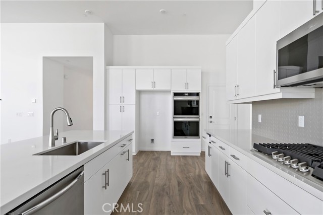 Detail Gallery Image 4 of 12 For 280 Mustang Ln, Palm Springs,  CA 92262 - 3 Beds | 2/1 Baths